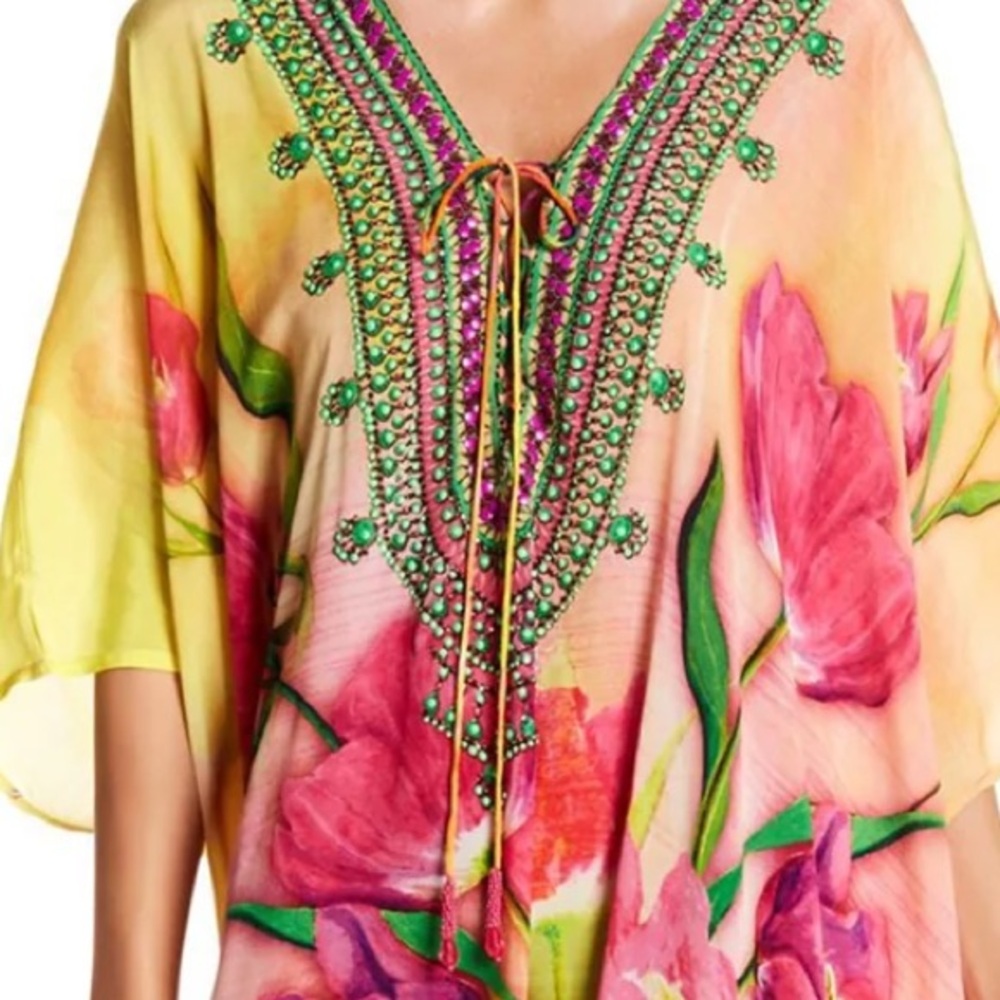 Shahida Parides TROPICAL PRINT SHORT
KAFTAN
SIZE: ONE SIZE (OS) - Picture 4 of 10